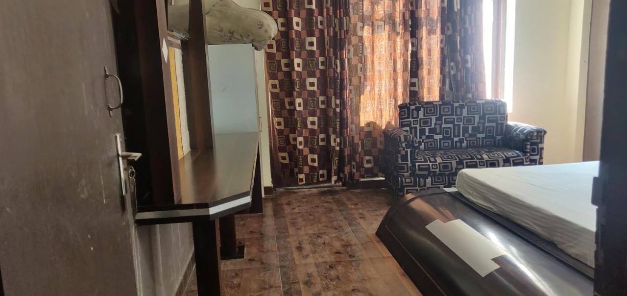 Hotel Shakuntala カトラ エクステリア 写真
