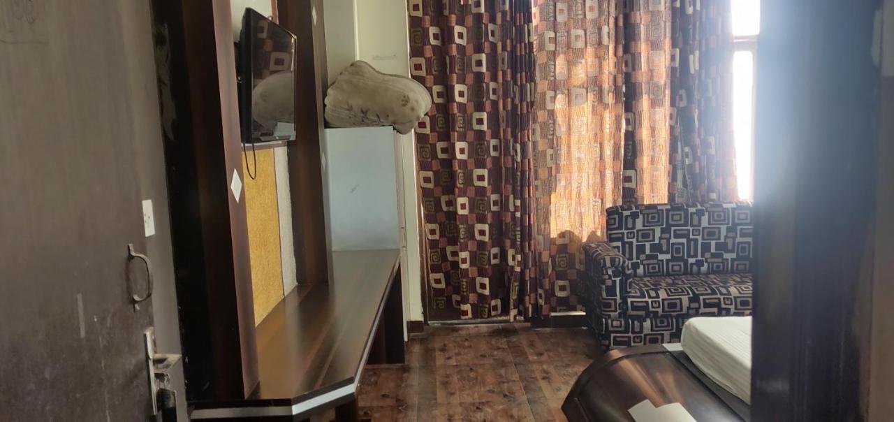 Hotel Shakuntala カトラ エクステリア 写真