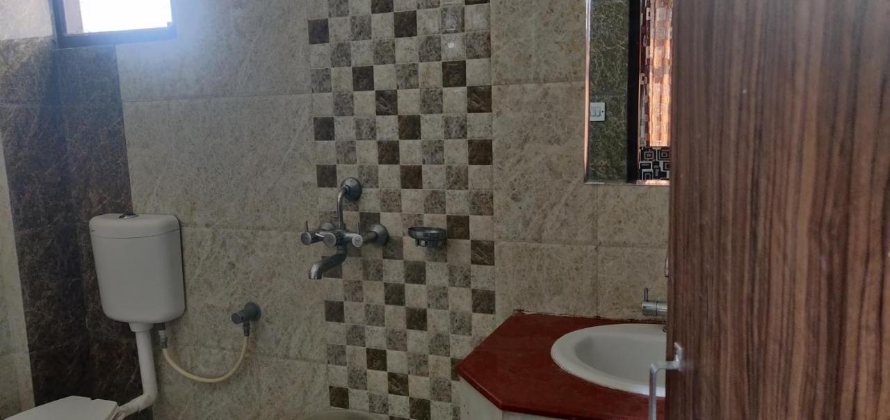 Hotel Shakuntala カトラ エクステリア 写真