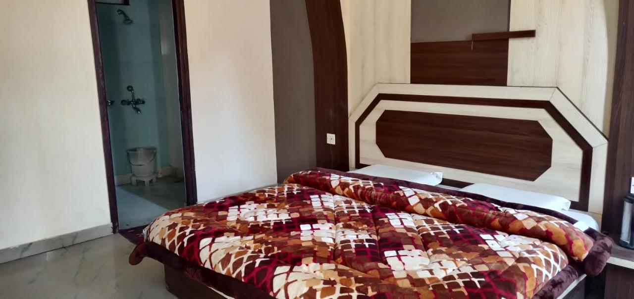 Hotel Shakuntala カトラ エクステリア 写真