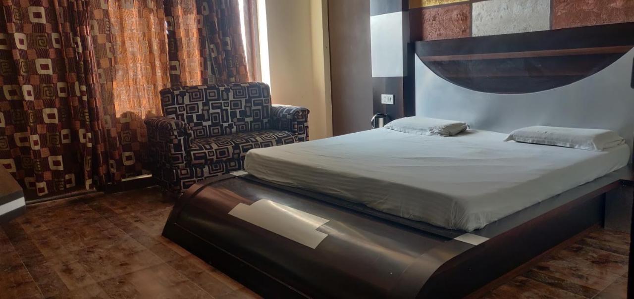 Hotel Shakuntala カトラ エクステリア 写真