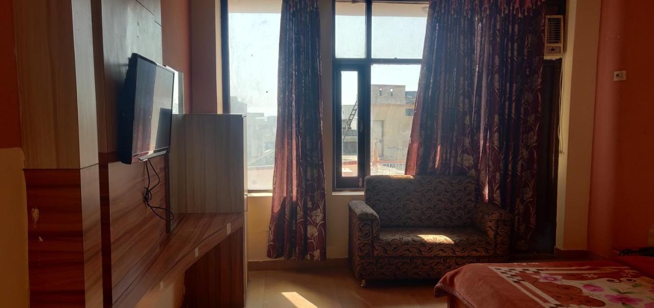 Hotel Shakuntala カトラ エクステリア 写真
